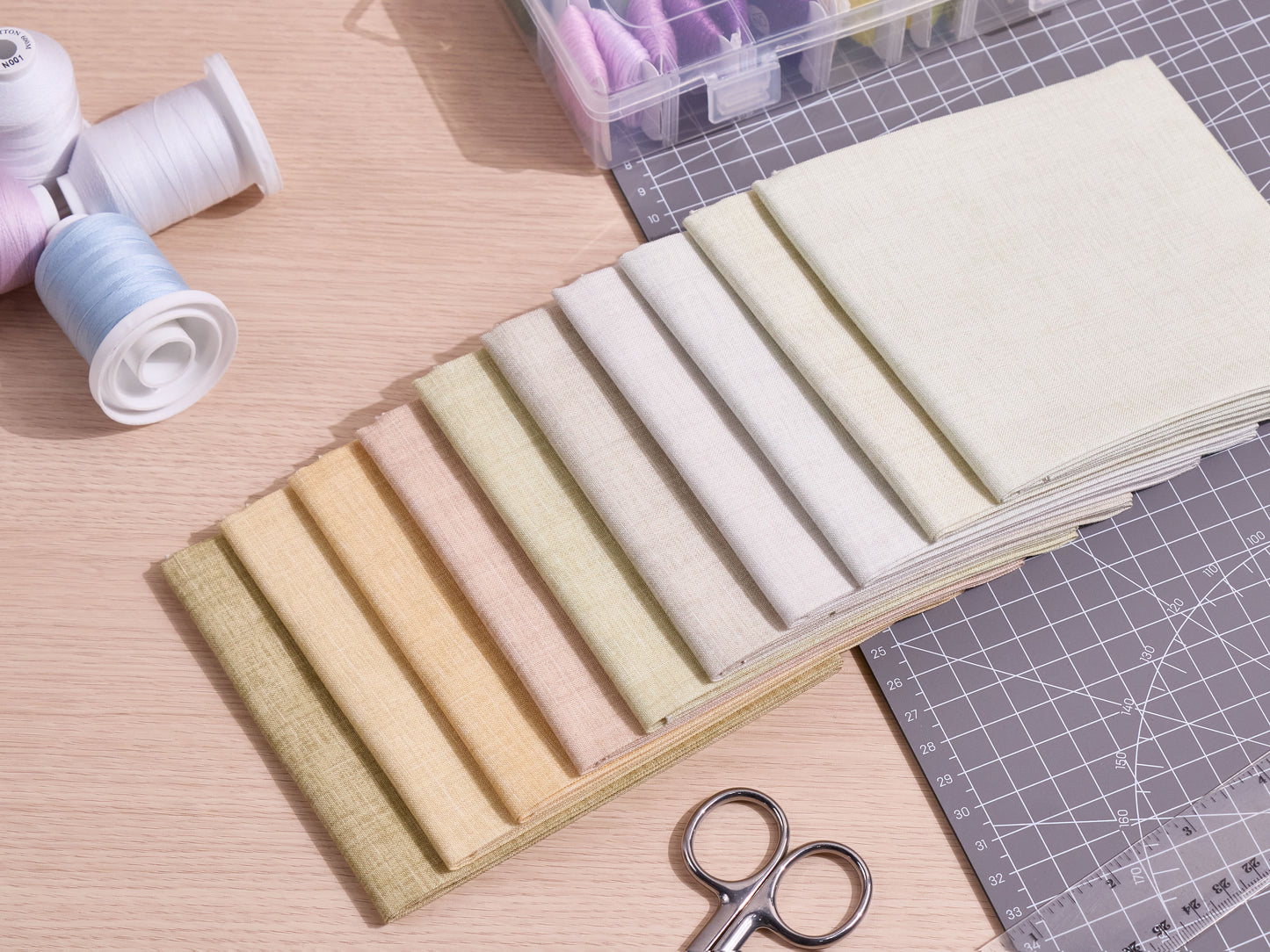 Craftido - 11 Options Solids with Tweed Tonals - Assorted Color Cotton Quilting Fabric Bundles 10pcs Fat Quarters 18"x21" - Medium Weight 5.2oz - for Quilting, Sewing and Crafts